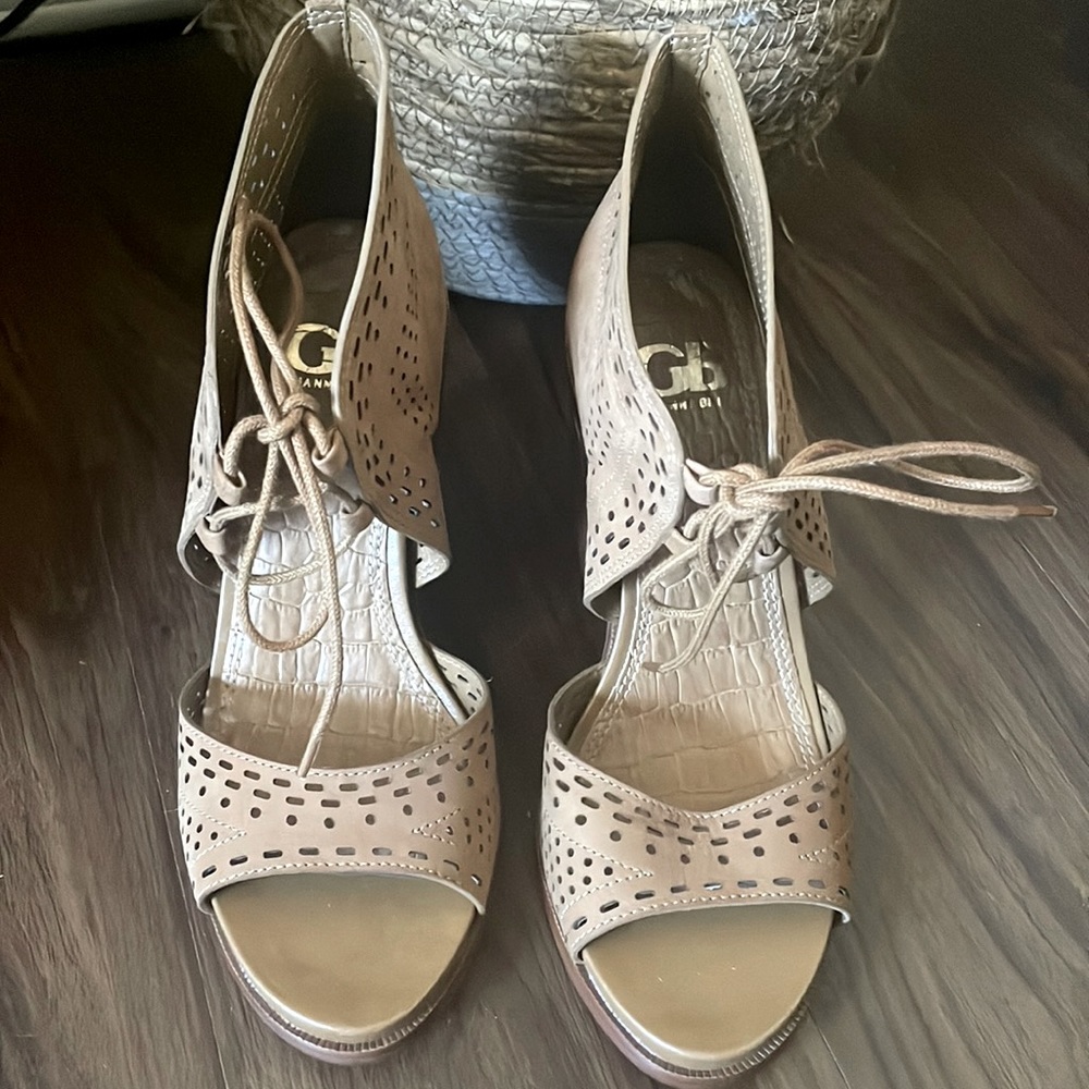 Womens Gianni Bobbi Dress Shoes